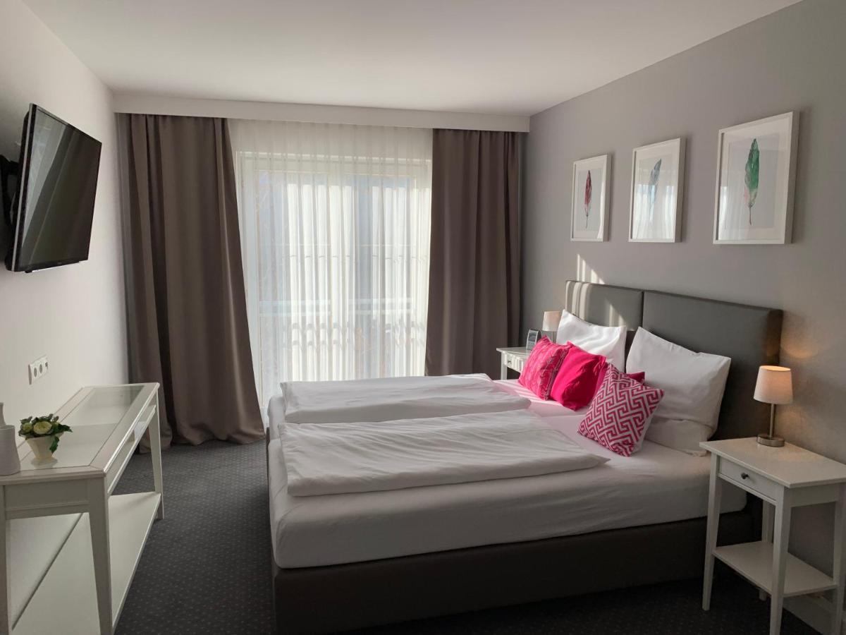 Hotel Dein Franz Bad Füssing エクステリア 写真
