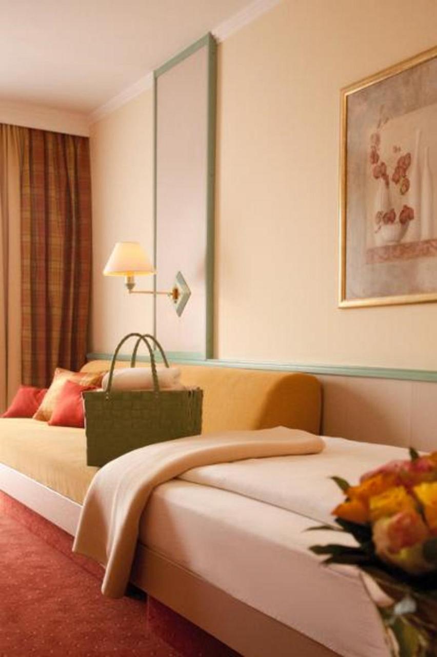 Hotel Dein Franz Bad Füssing エクステリア 写真